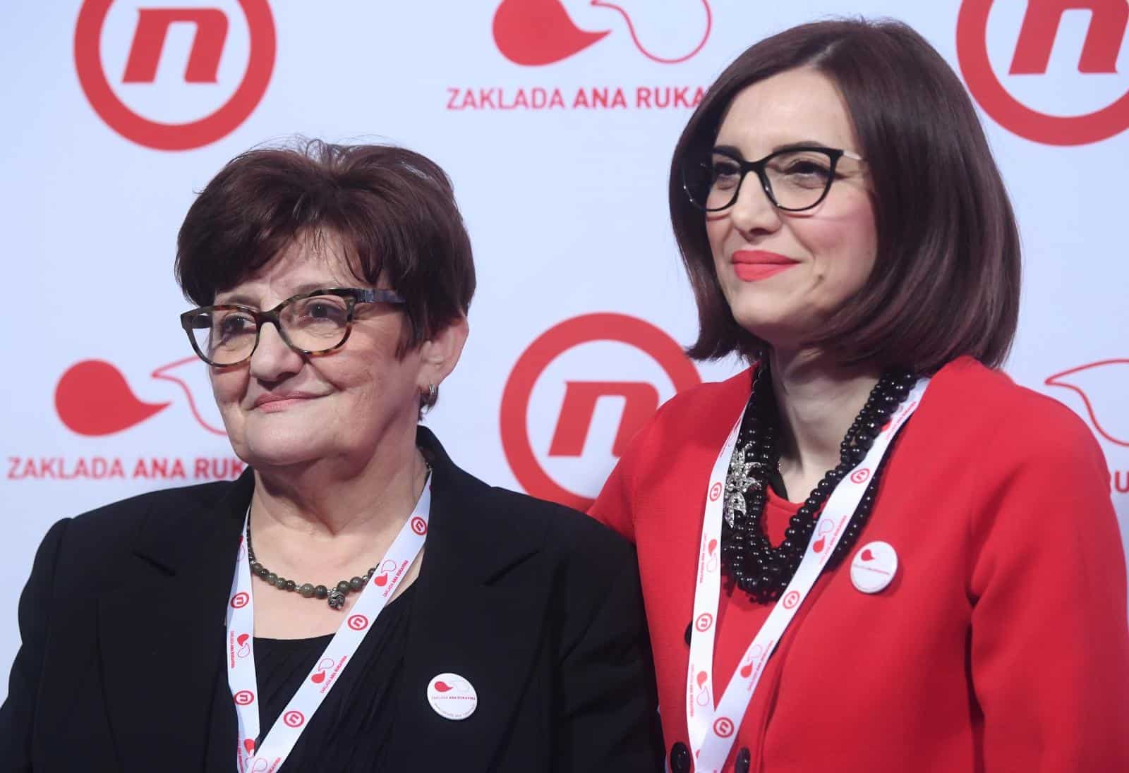 Poznati se javljali na telefone za vrijeme koncerta Želim život zaklade Ana Rukavina