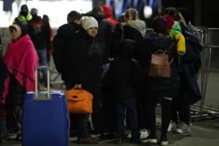 Vyšne Nemecke: Na granični prijelaz pristižu žene i djeca iz ratom zahvaćene Ukrajine