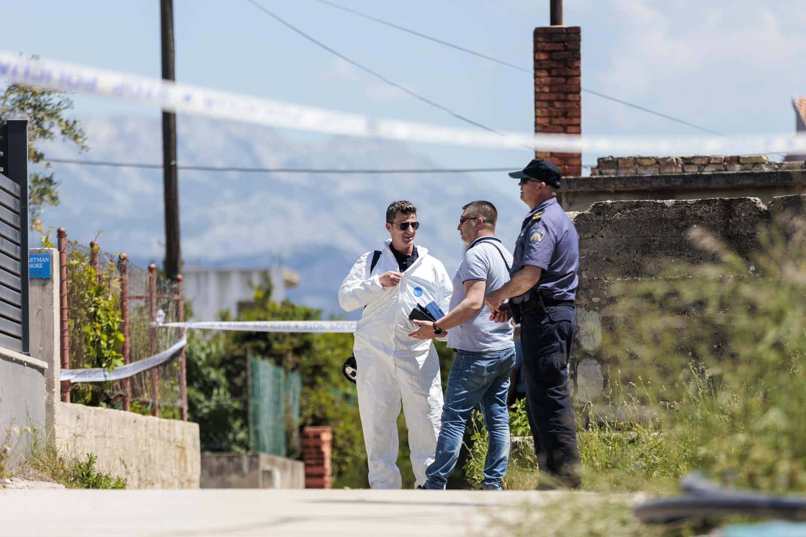 Kaštel Sućurac: Policijski očevid na mjestu gdje je sin usmrtio majku