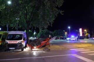 Velika Gorica: Sudar dvaju osobna automobila ispred Doma zdravlja