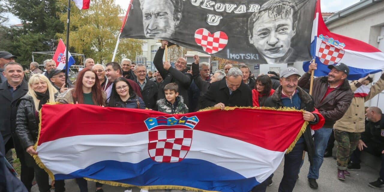 Vukovar: Okupljanje građana kako bi obilježili Dan sjećanja na žrtvu Vukovara