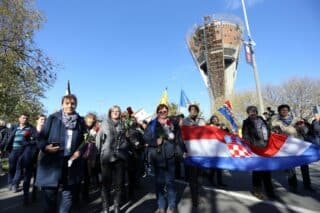 Vukovar: Križni put – Kolona sjećanja na putu prema Memorijalnom groblju