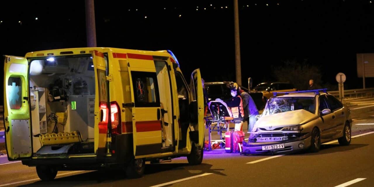 Tromilja: Jedna osoba prevezena u bolnicu nakon prometne nesreće dva automobila