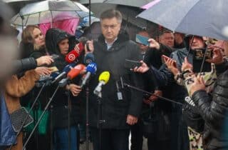 Vukovar: Premijer Andrej Plenković na obilježavanju Dana sjećanja na žrtvu Vukovara dao je izjavu za medije