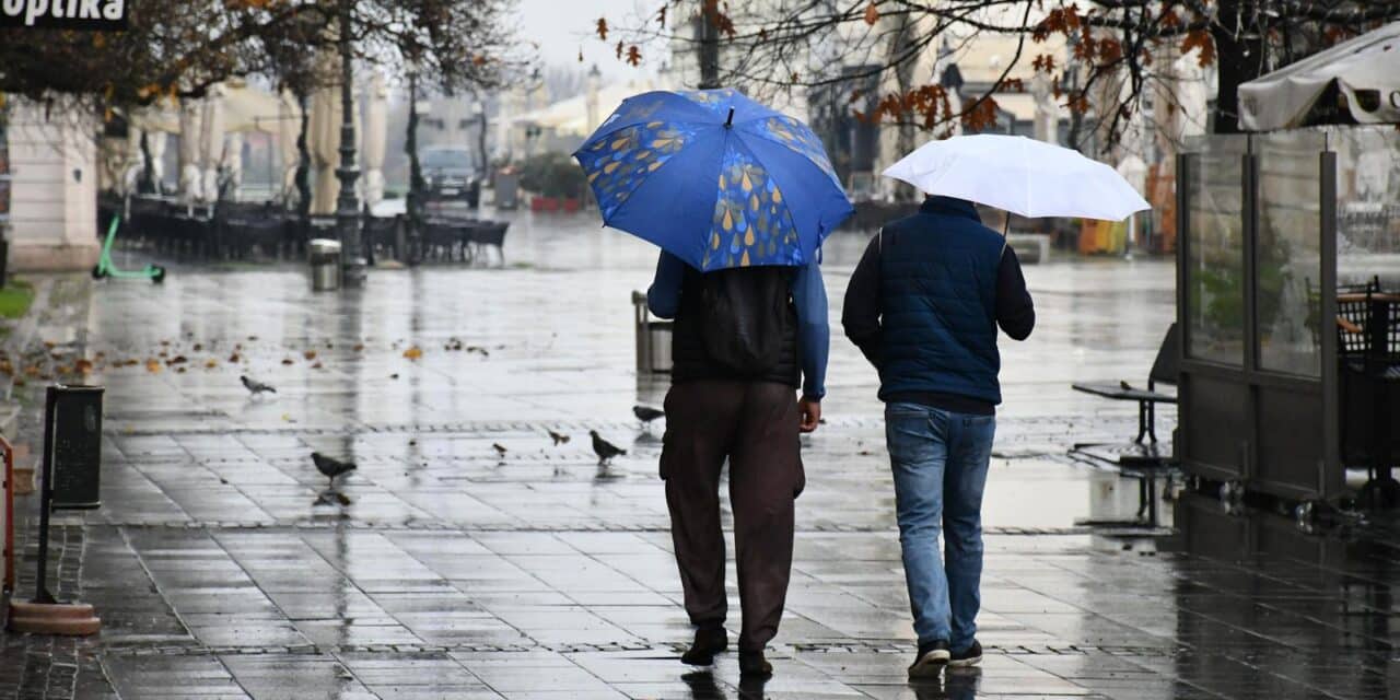 Slavonski Brod: Tmuran i kišovit kasnojesenji dan u središtu grada