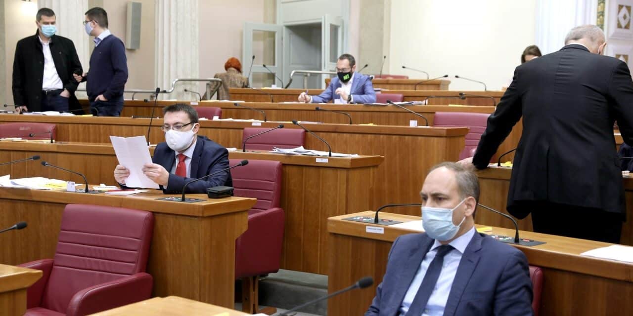 Zagreb: U Saboru je na redu glasovanje te nakon toga odlazak na zimsku stanku