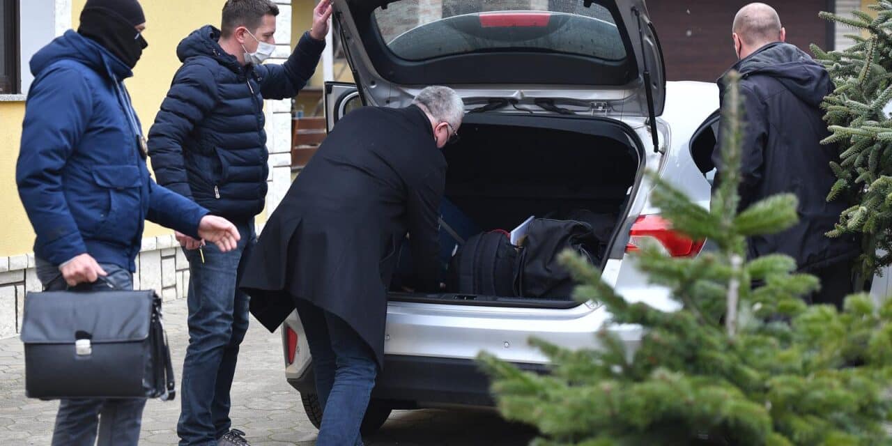 Donja Dubrava: Ministar Horvat u pratnji policije napustio ku?u