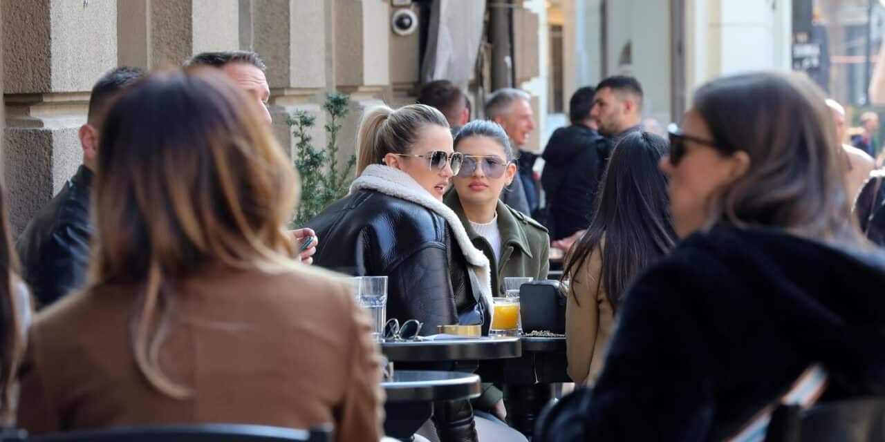 Zagreb: Sunce i toplo vrijeme napunili su gradske kafiće