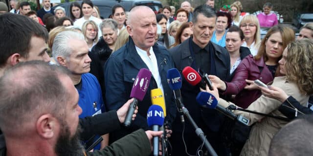 Zagreb: Djelatnici Dječje bolnice Srebrnjak održali prosvjed