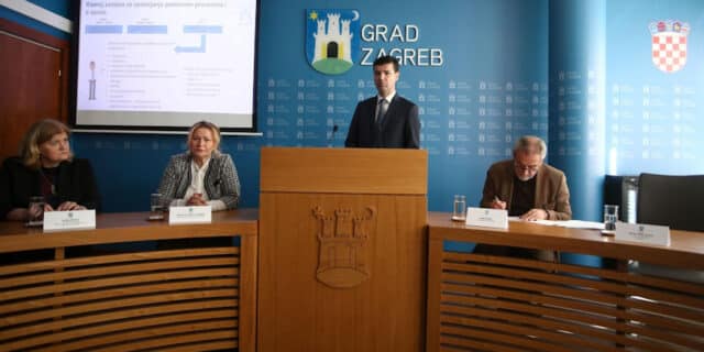 PXL_200220_28055880