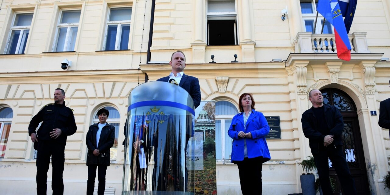 Koprivnica: Krizni stožer na otvorenom predstavio najnovije odlučne mjere zbog koronavirusa