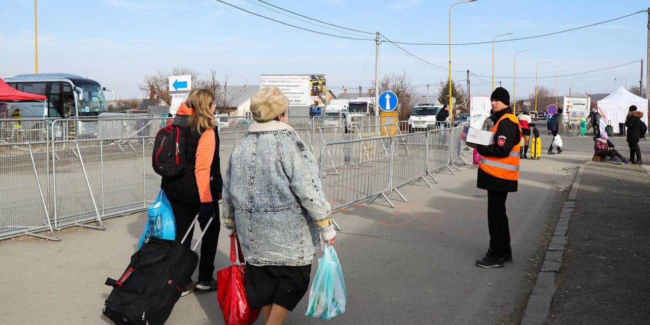 Slova?ka: Izbjeglice iz Ukrajine neprestano pristi�u na prijelaz Vi�ne Nemecke
