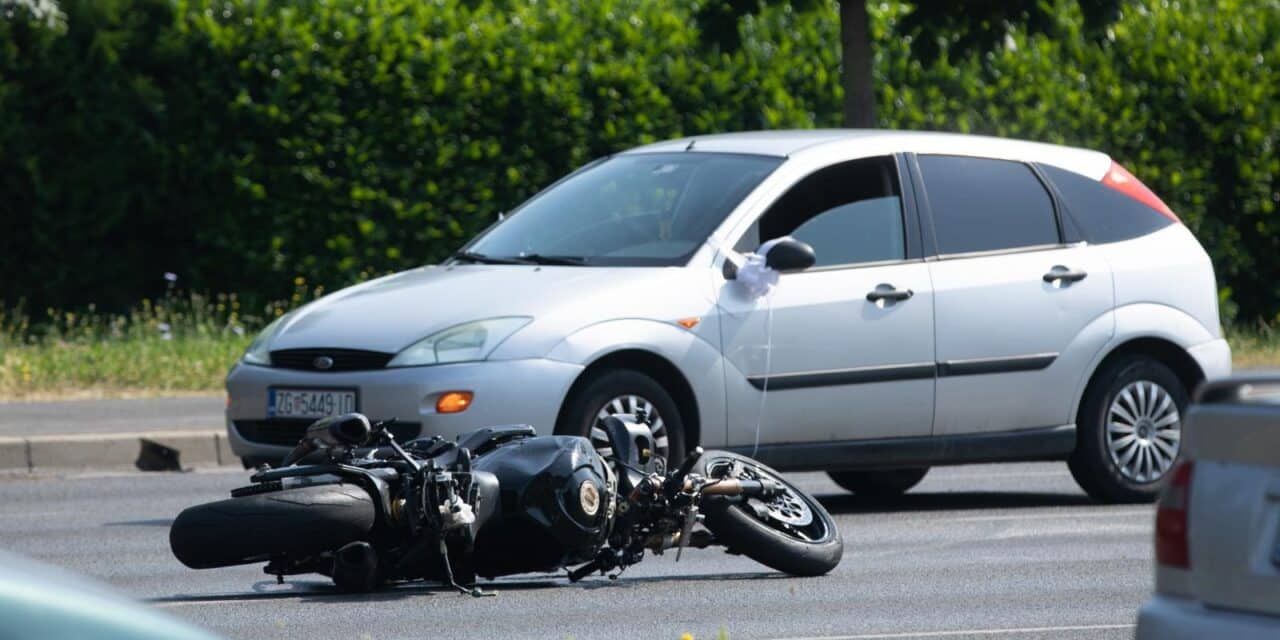 Zagreb: U prometnoj nesreći motora i bicikla stradale dvije osobe