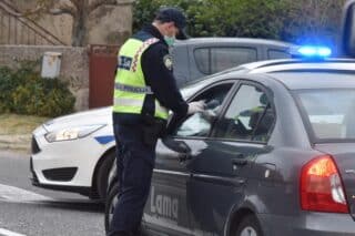 Policijska uprava Šibensko-kninska postavila nove punktove za kontrolu propusnica