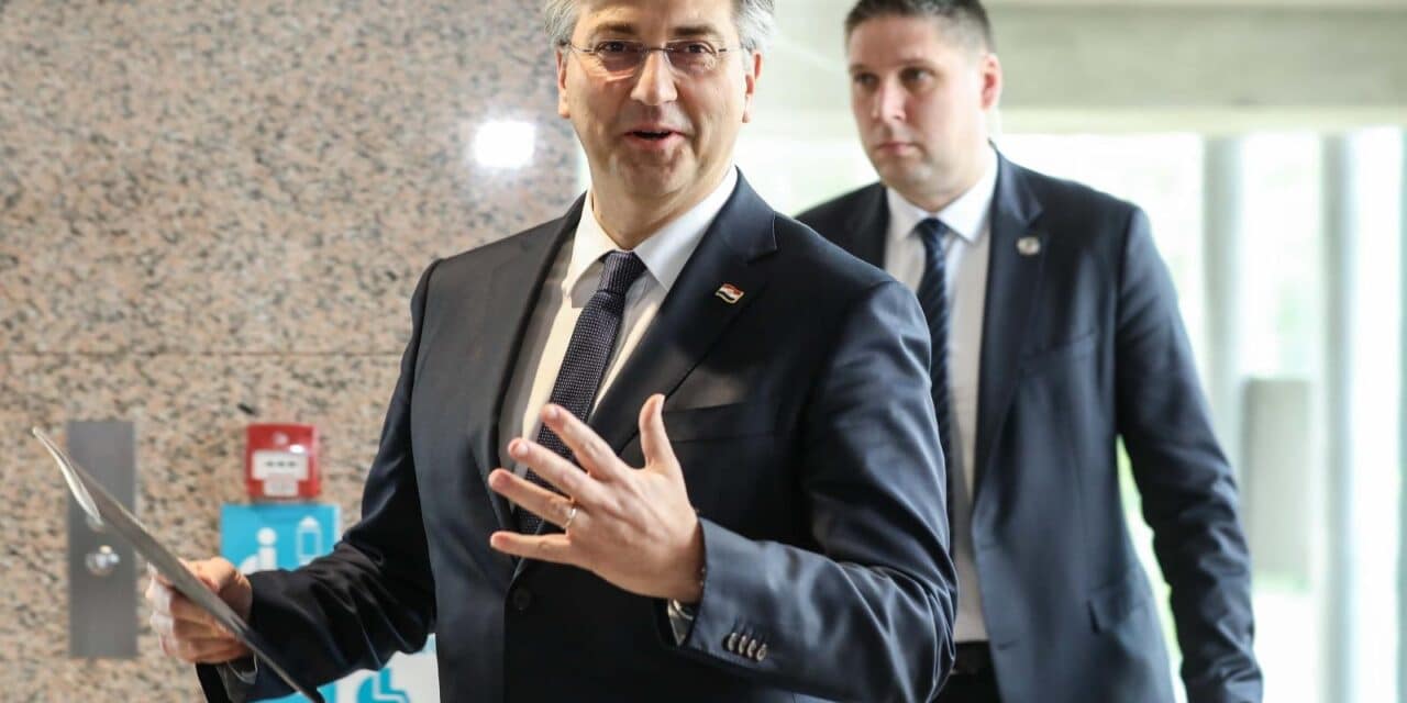 PXL_210520_29007240