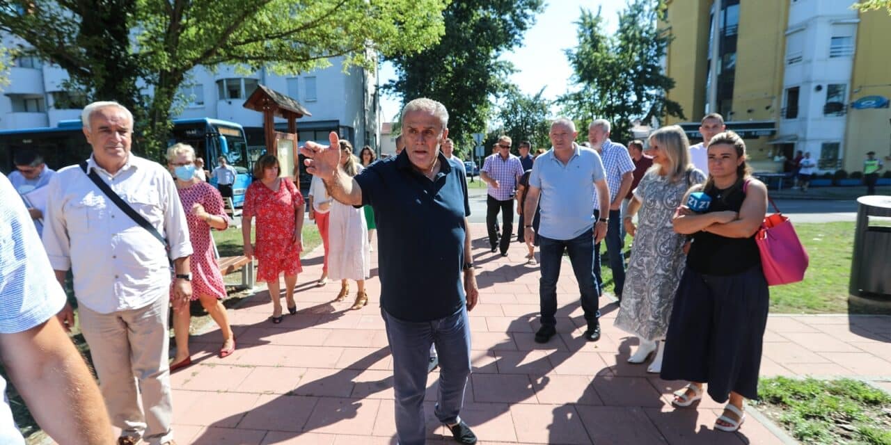 Zagreb: Gradonačelnik Milan Bandić obišao Gradsku četvrt Podsused – Vrapče