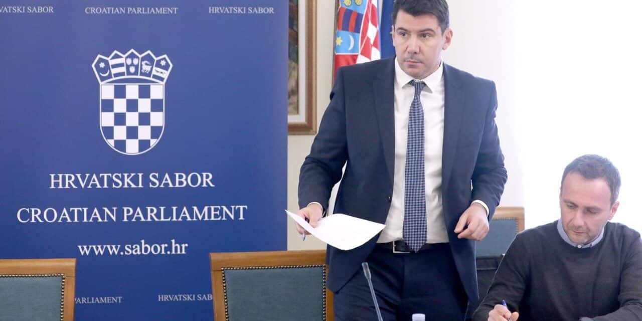 Zagreb: Antikorupcijsko vije?e o slu?aju INA