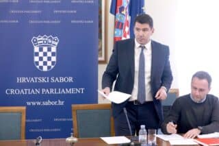 Zagreb: Antikorupcijsko vije?e o slu?aju INA