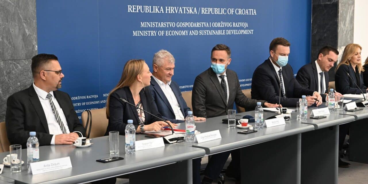 Zagreb: Predstavnici Vlade i sindikata državnih službi održali su sastanak