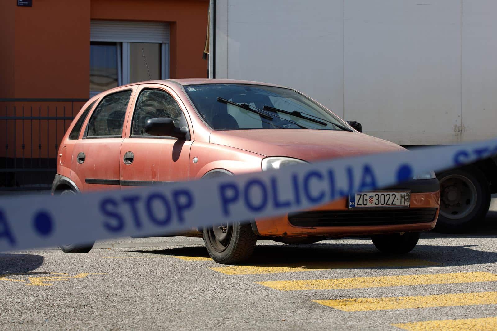 Zagreb: U osobnom automobilu pronađena preminula osoba