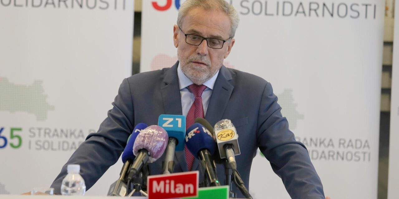Zagreb: Zagrebački gradonačelnik Milan Bandić na konferenciji za novinare