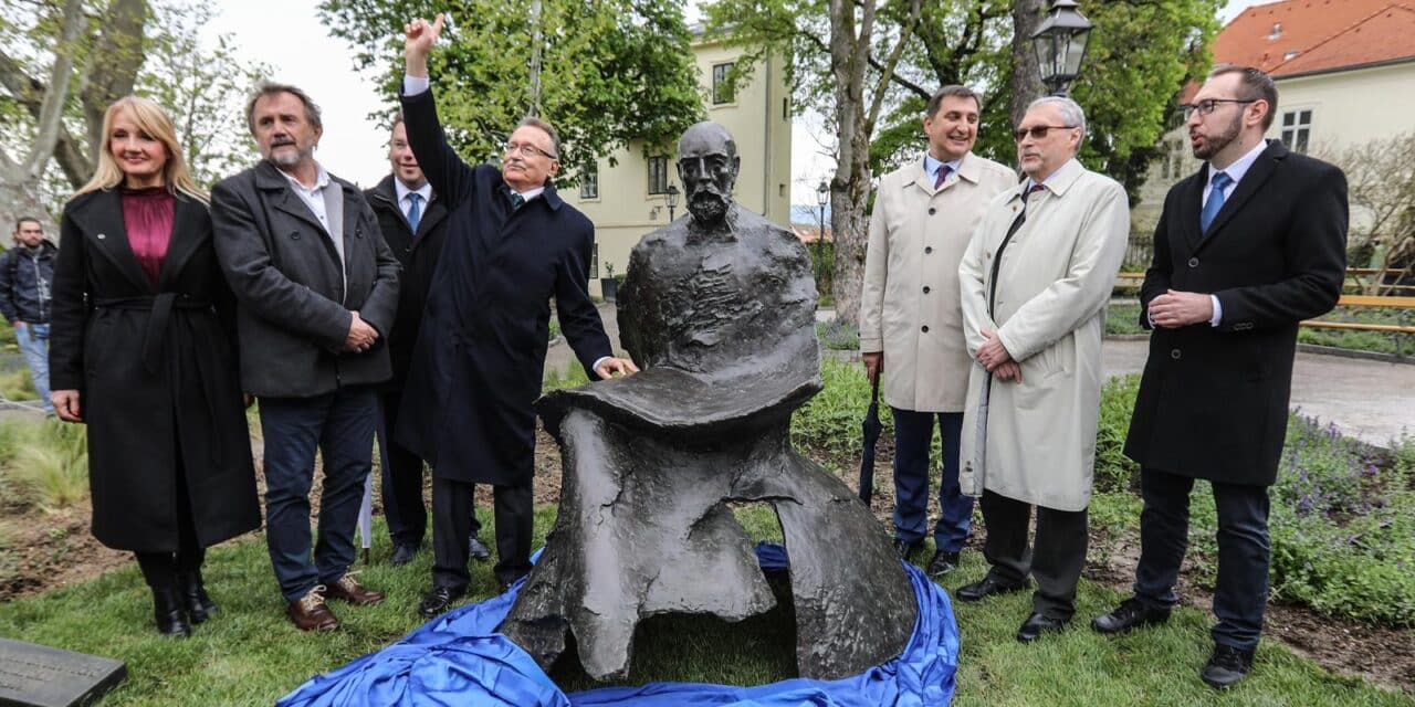 Zagreb: Svečanost otkrivanja spomenika Andriji Mohorovičiću u Parku Grič