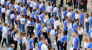 Osijek: Plesanjem Quadrille maturanti obilježili posljednji dan srednje škole