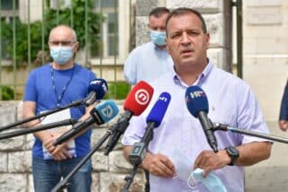 Zadar: Vili Beroš komentirao situaciju oko sudionika Adria Toura koji su COVID-19 pozitivni