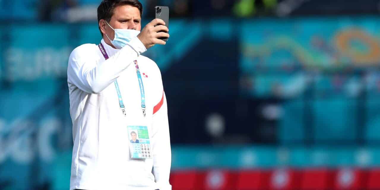 Glasgow: Igrači na terenu uoči utakmice Hrvatska – Škotska UEFA Europskog prvenstva