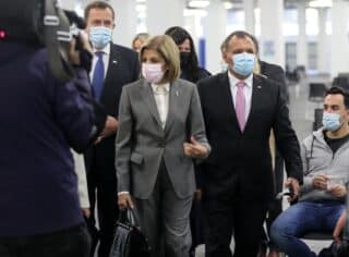 Stella Kyriakides, povjerenica Europske komisije za zdravstvo i sigurnost hrane, i ministar Beroš obišli punkt za cijepljenje