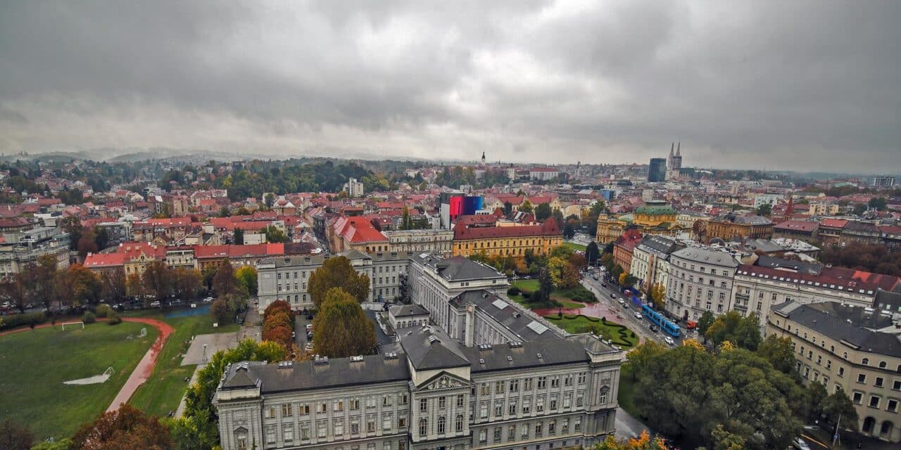 Poged na kišom okupan Zagreb sa 17 kata hotela Westin