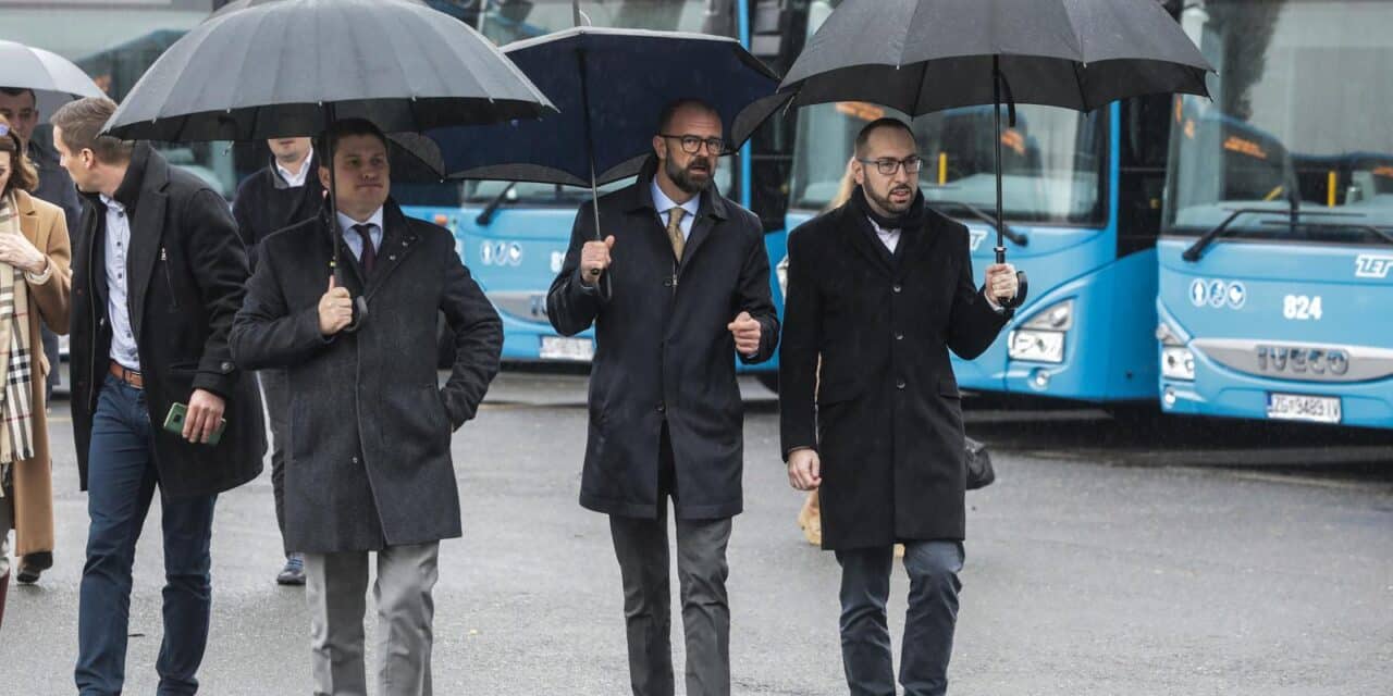 Zagreb: Predstavljeni novi niskopodni autobusi ZET-a