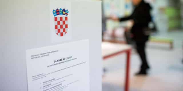 U 7 sati otvorena su biračka mjesta za izbor predsjednika Republike Hrvatske