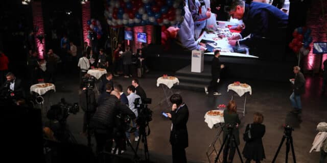Zagreb: Izborni stožer Zorana Milanovića u Tvornici kulture