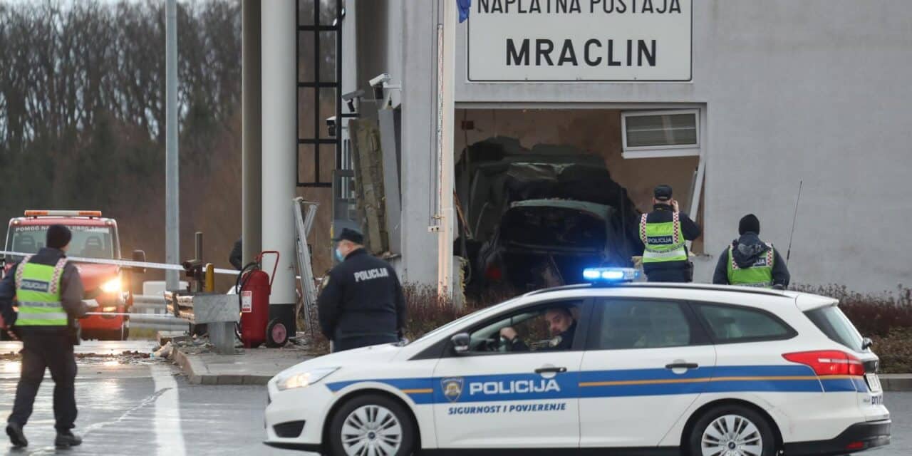 Kod naplatnih kućica Mraclin vozač izgubio nadzor nad vozilom i udario u objekt HAC-a