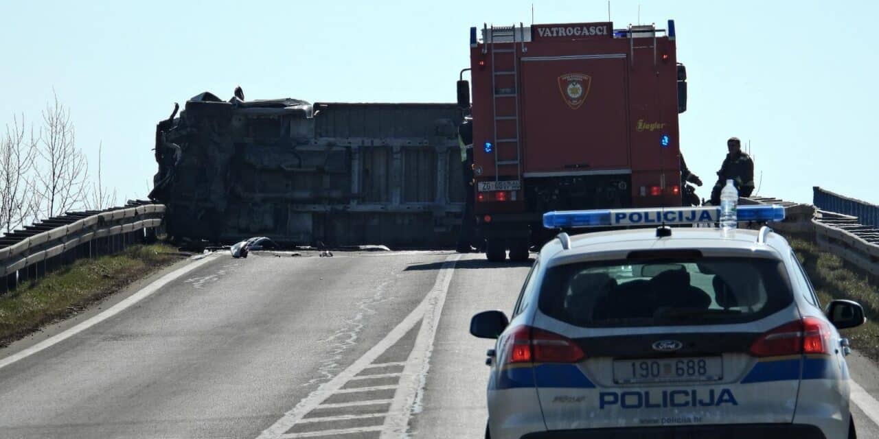 Velika Gorica: U sudaru kamiona i automobila jedna osoba poginula