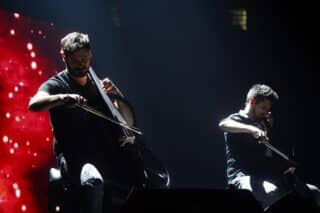 Opro�tajni koncert: 2CELLOS je nastupio pred punom �tark arenom u Beogradu
