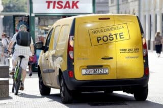 hrvatska pošta vozilo
