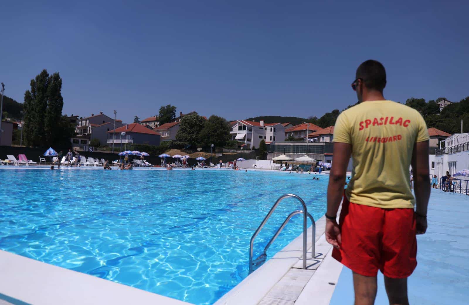 Zbog velikih vrućina olimpijski bazen u Sinju zatvara se u podne