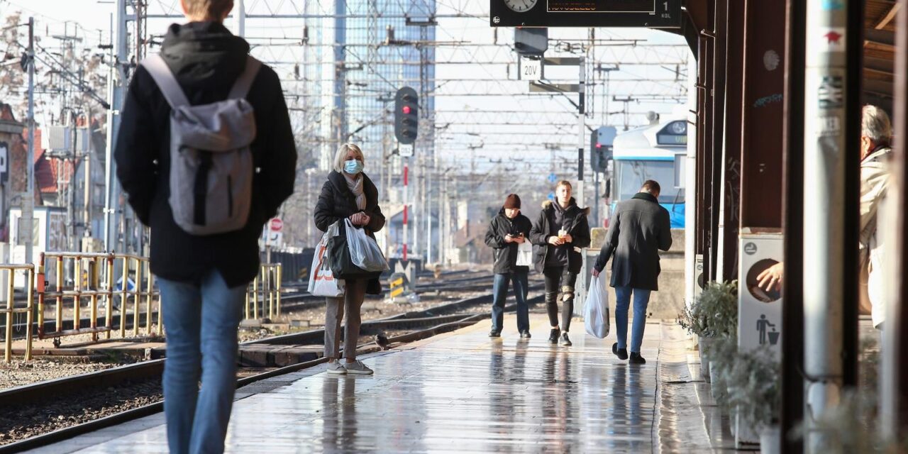 Zagreb: Zbog uvođenja propusnica na Glavnom kolodvoru manje putnika nego inače