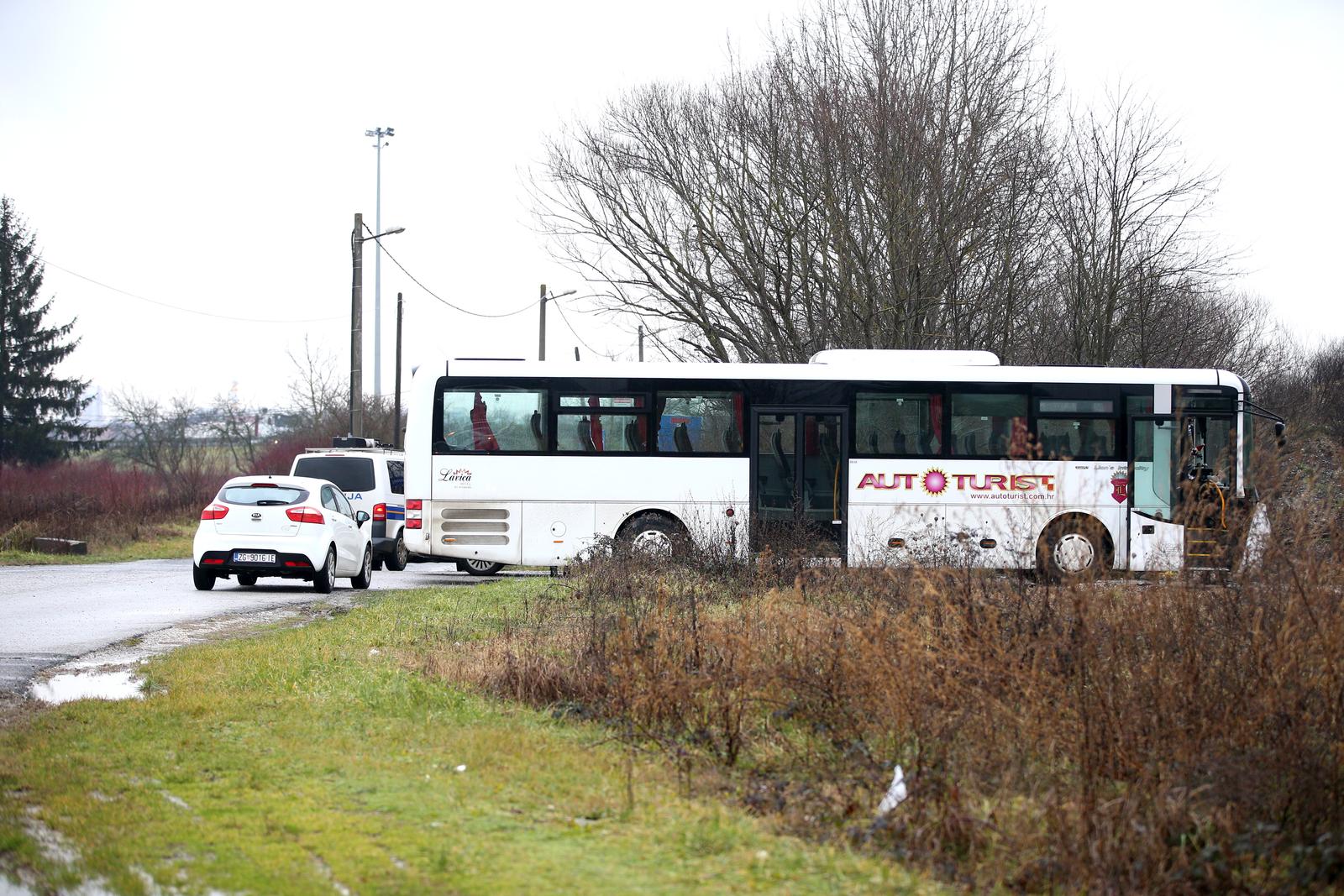Teška prometna nesreća u Velikoj Gorici, frontalni sudar autobusa i osobnog automobila