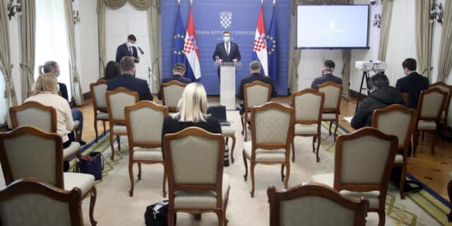 Zagreb: Premijer Plenković o gospodarskim mjerama Vlade zbog koronavirusa