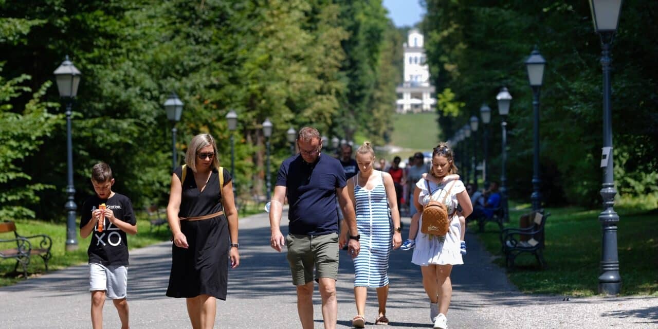 Zagreb: Vruće ljetno podne u parku Maksimir