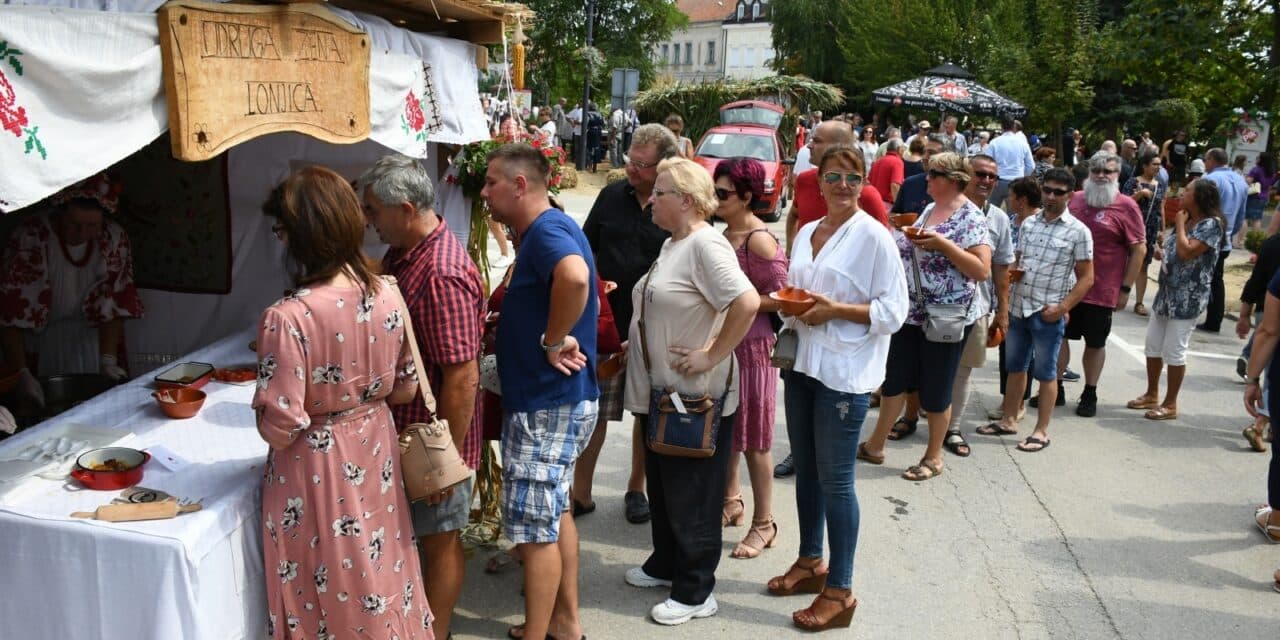 Vrbovec: Otvorena 39. turističko-kulinarska manifestacija “Kaj su jeli naši stari”