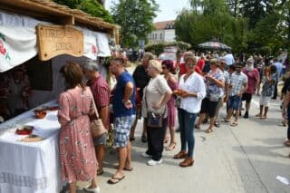 Vrbovec: Otvorena 39. turističko-kulinarska manifestacija “Kaj su jeli naši stari”