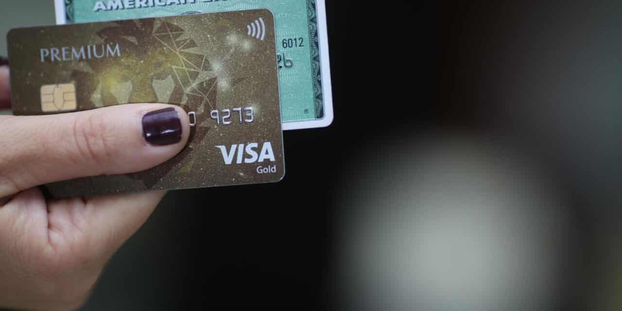 Do kraja 2019. godine svi korisnici American Express kartica dobit će novu Visa karticu