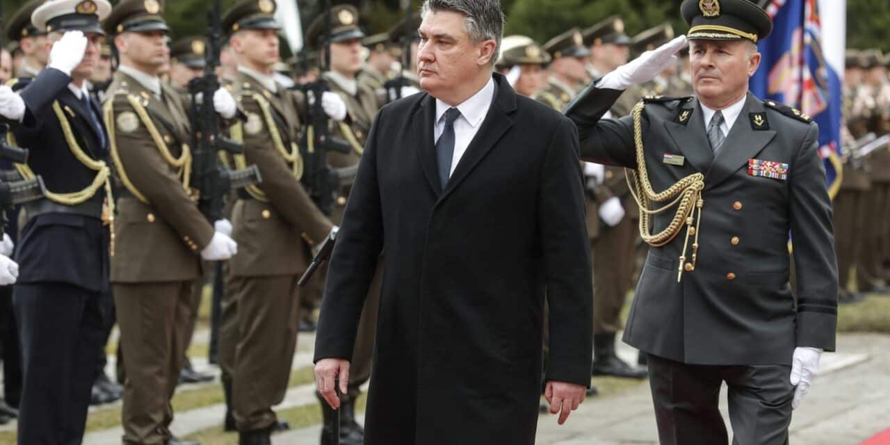 Zagreb: Predsjednik Milanović dodijelio je odlikovanja na obilježavanju 28. obljetnice Počasno-zaštitne bojne