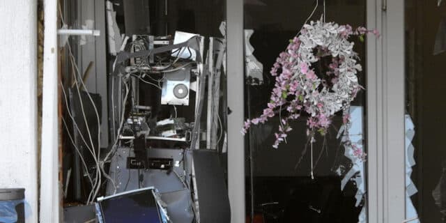 PXL_250319_24053577