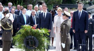 Zagreb: Polaganje vijenca na Mirogoju povodom Dana državnosti