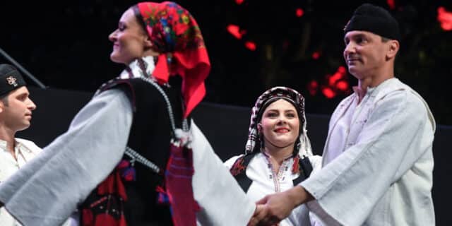 Zagreb: Koncert „Neka sjaji sunce svima“ u izvedbi Ansambla Lado